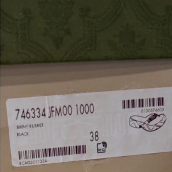 New GUCCI logo Thong Platform black rubber Sandals - Picture 3 of 12